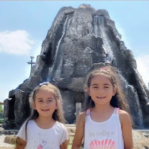 Meet your Posher, Madison and madelyn